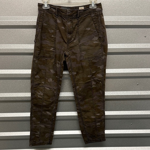 Anthropologie Pants - Anthropologie Women’s THE WANDERER Army Camo Pant Size 28 Streetwear Casual‎